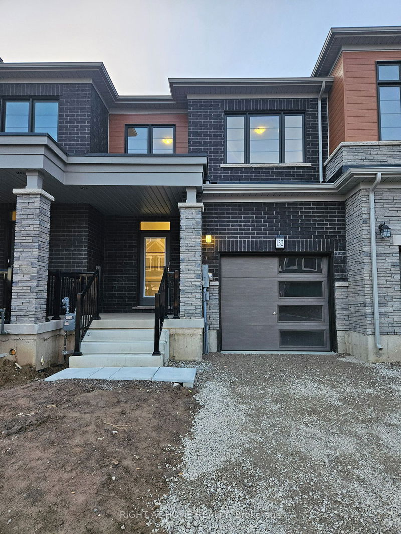 home for lease on 132 Granville Crescent