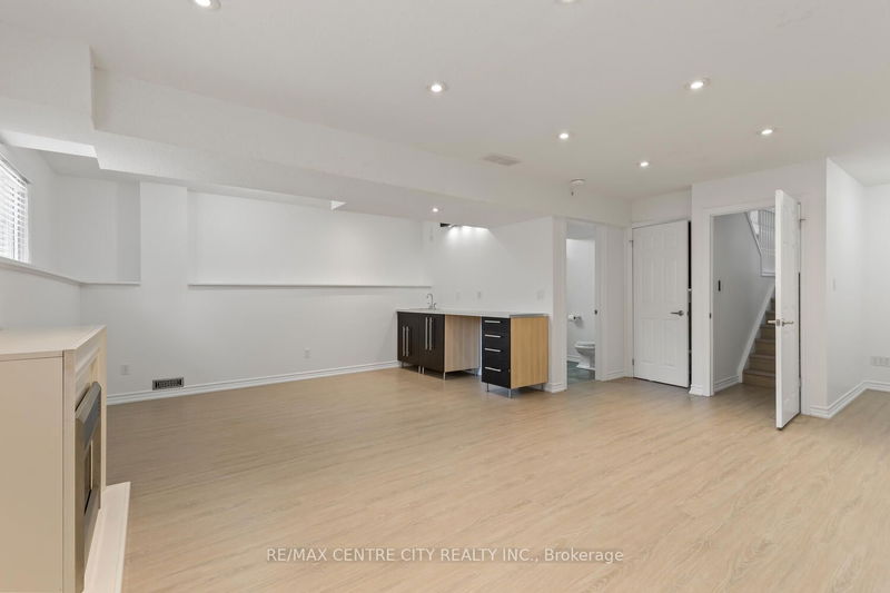 223 Crimson Cres  London, N5W 6G1 | Image 27