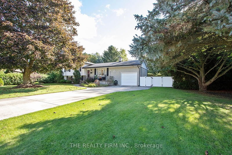 124 Simcoe Ave  Middlesex Centre, N0L 1R0 | Image 3