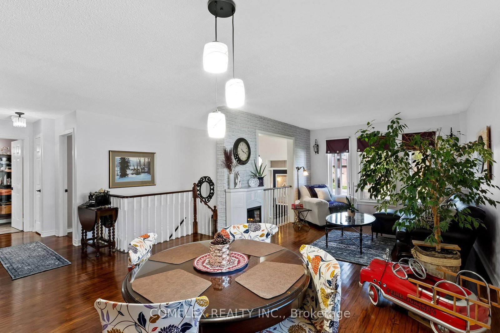 Listing Image 7