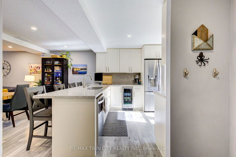  11 - 11 Grand River Blvd  Kitchener, N2A 2T2 | Image 12