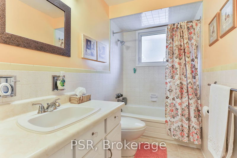 16 Colmar Pl  Hamilton, L9H 4K9 | Image 15