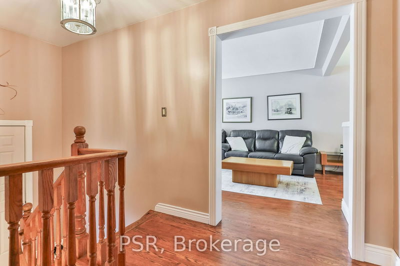 16 Colmar Pl  Hamilton, L9H 4K9 | Image 5