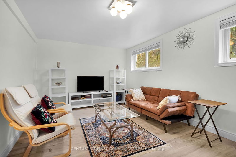 50 Amy Cres S London, N5Y 4A6 | Image 20