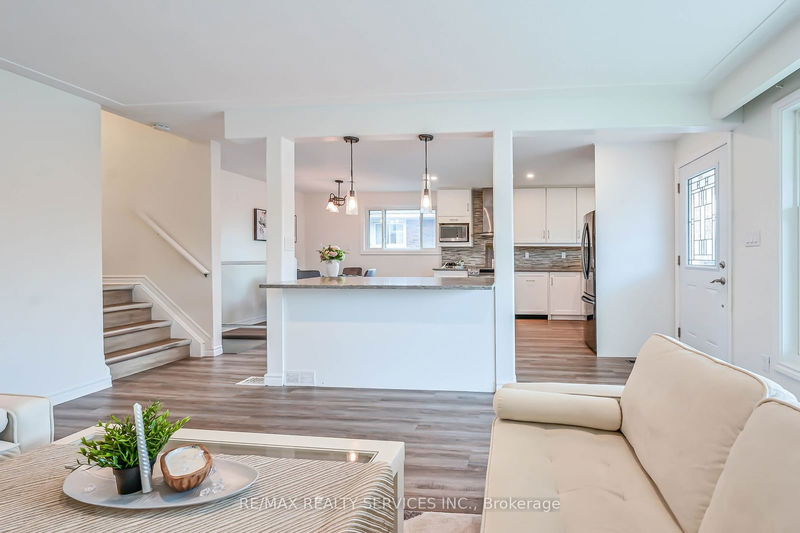 10 Windrush Cres N Hamilton, L8V 2K8 | Image 24