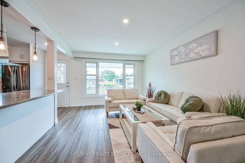 10 Windrush Cres N Hamilton, L8V 2K8 | Image 25