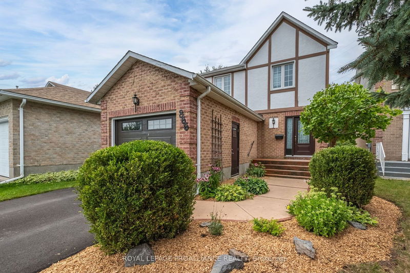 866 Muirfield Cres  Kingston, K7M 8G6 | Image 1