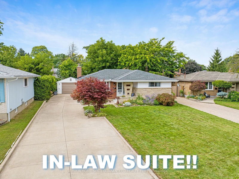 home for sale on 3085 Kingswood Crescent