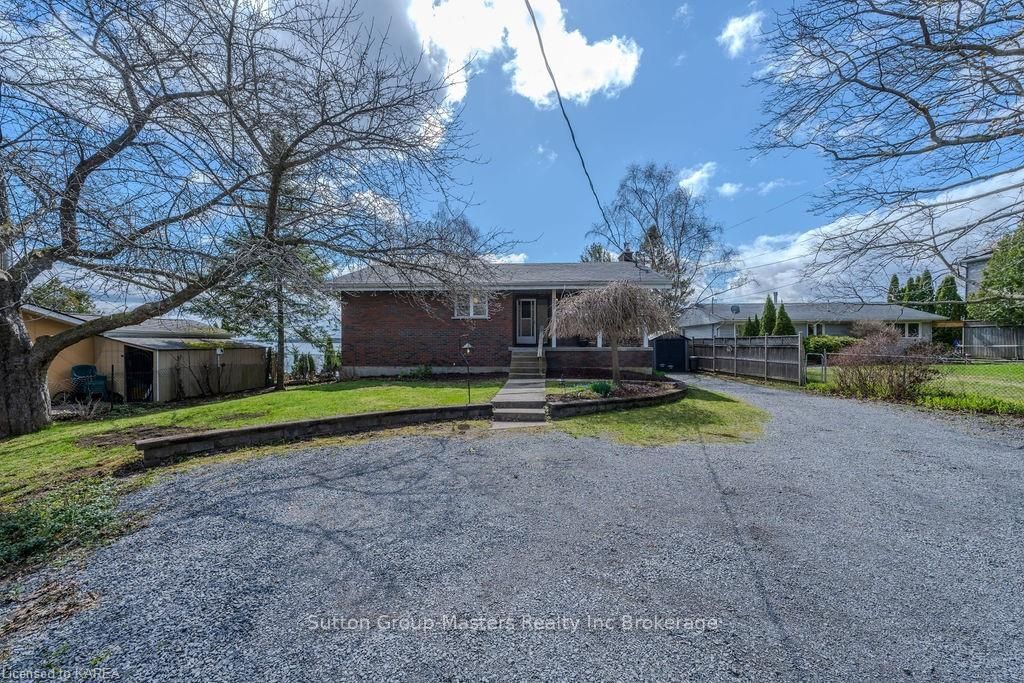 Detached House sold at 795 LASALLE Boulevard, Kingston, Kingston East (Incl CFB Kingston), K7L 4V1 - MLS: X9400936
