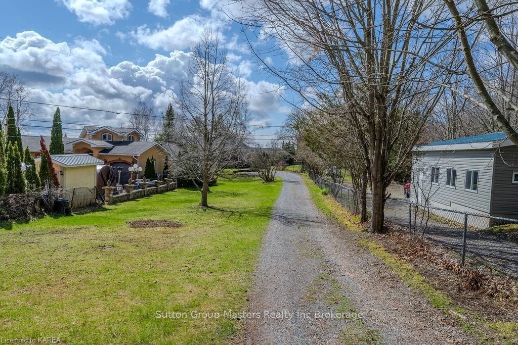 Detached House sold at 795 LASALLE Boulevard, Kingston, Kingston East (Incl CFB Kingston), K7L 4V1 - MLS: X9400936
