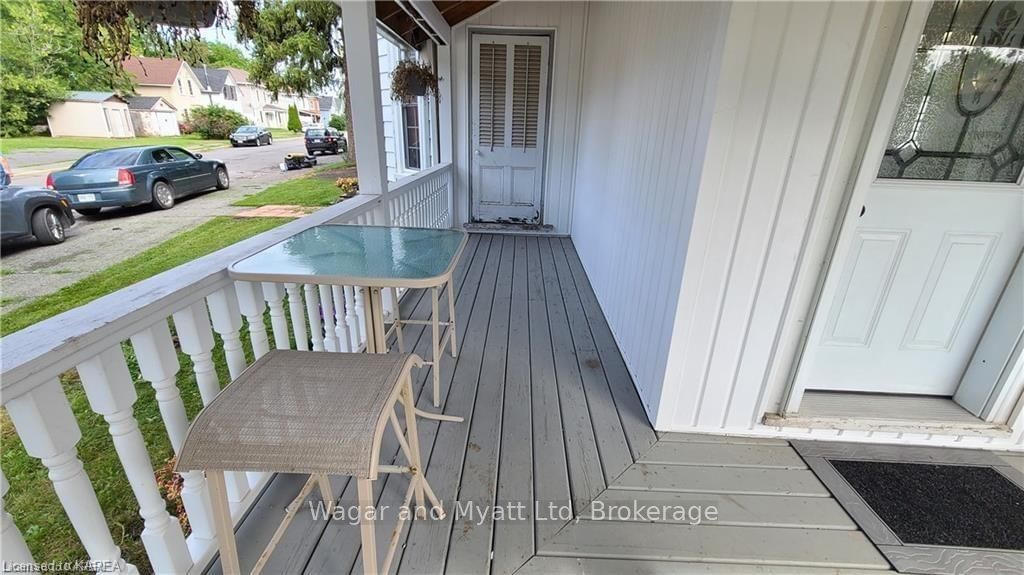 Listing Image 5