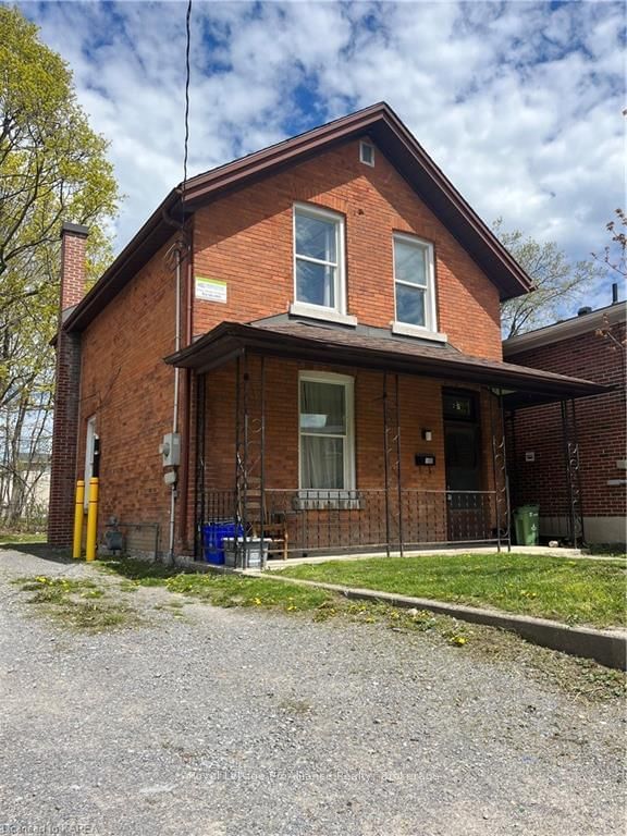 Listing photo 2