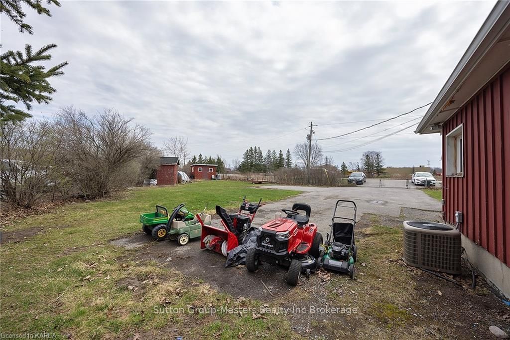 Listing Image 8