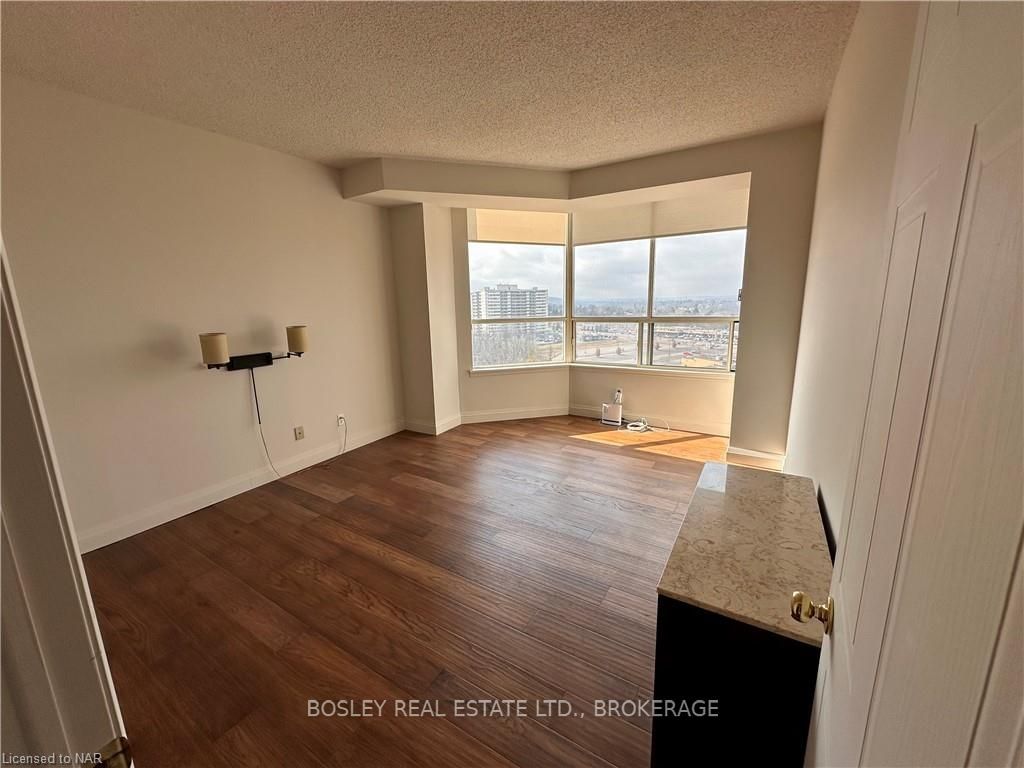 3 TOWERING HEIGHTS Boulevard, Unit PH2 - Photo 17