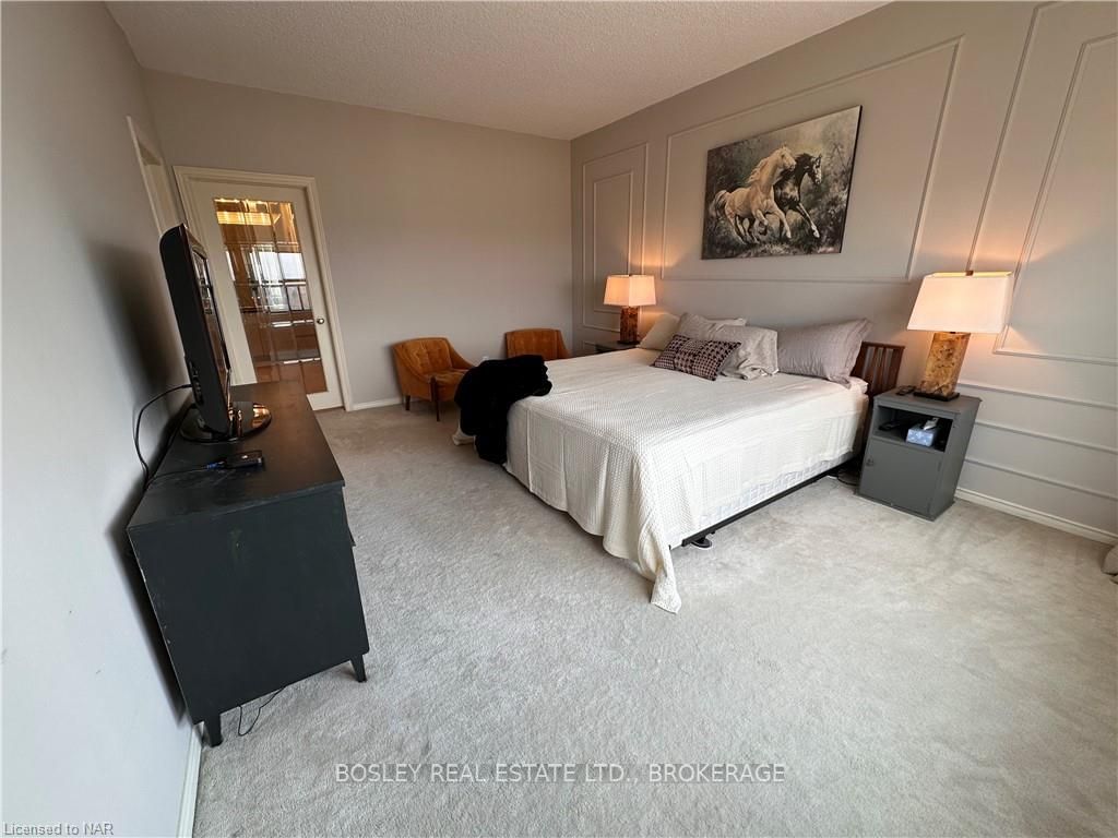 3 TOWERING HEIGHTS Boulevard, Unit PH2 - Photo 21