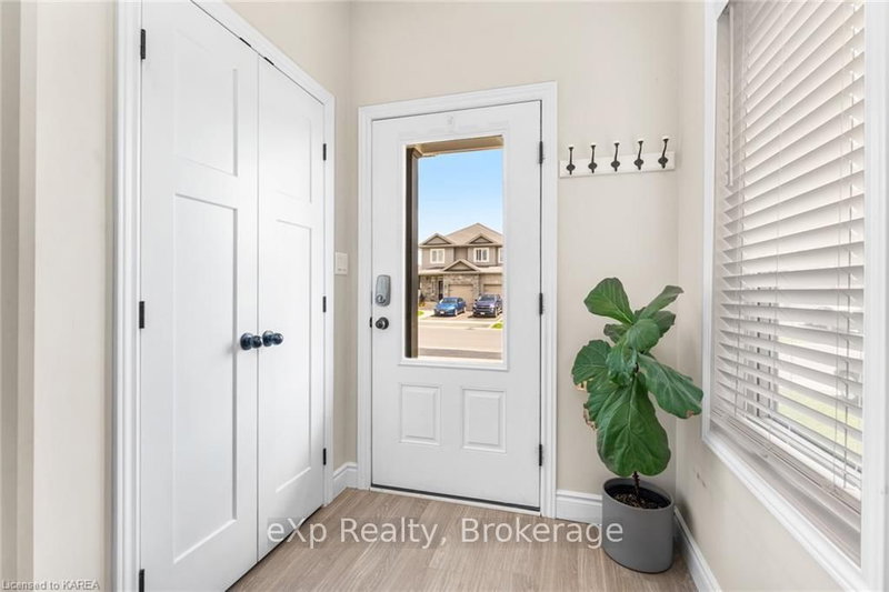 217 HOLDEN St, Kingston, K7P 0L1 | Image 2