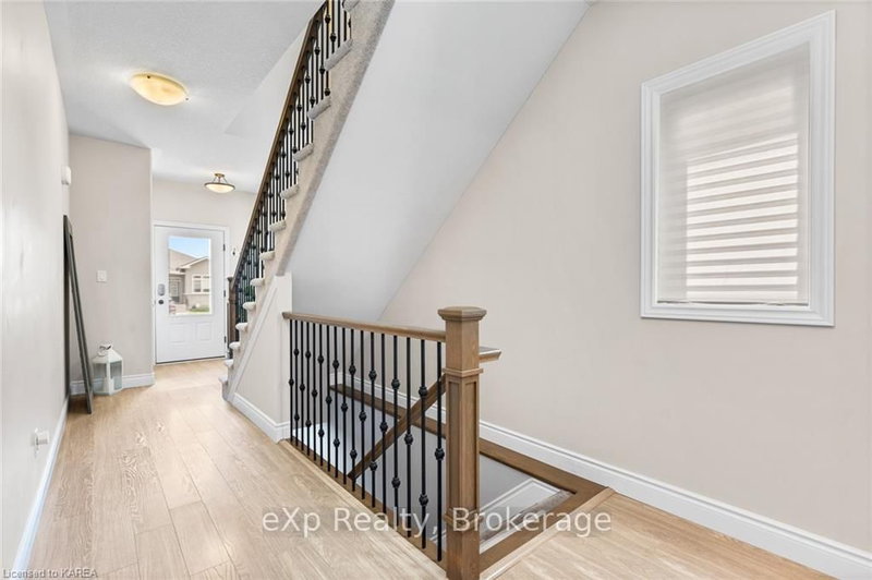 217 HOLDEN St, Kingston, K7P 0L1 | Image 3