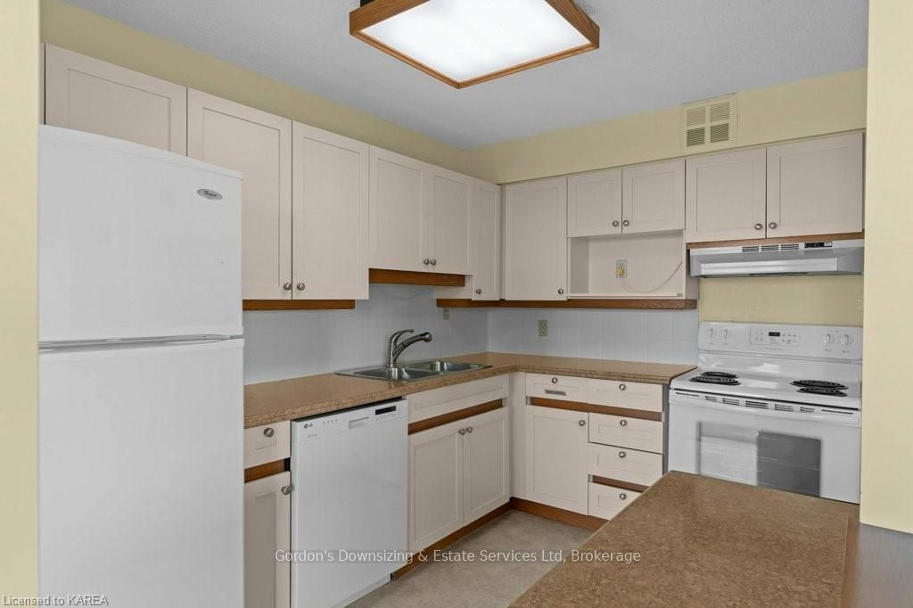 115 BARRETT Court, Unit 709 - Photo 16