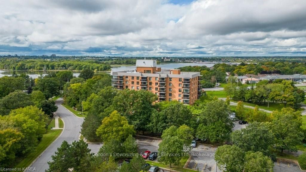 115 BARRETT Court, Unit 709 - Photo 3