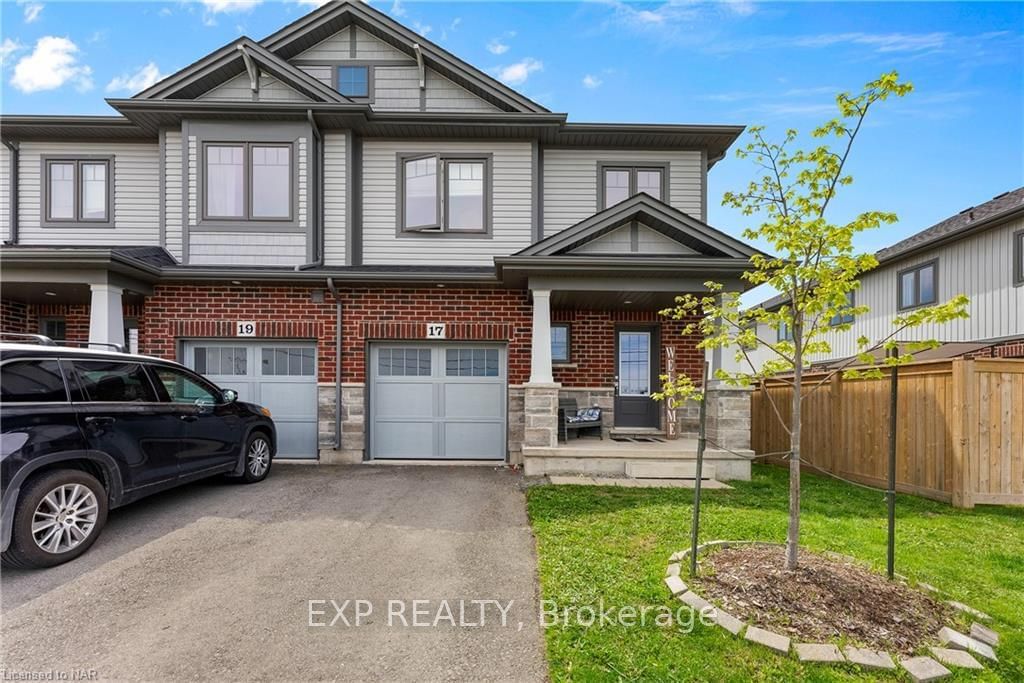 Townhouse sold at 17 SEVERINO CIRCLE N/A, West Lincoln, Smithville, L0R 2A0 - MLS: X9405323