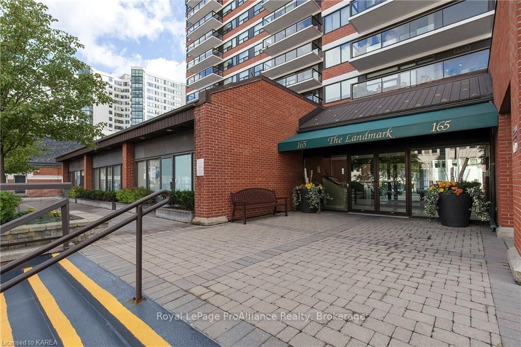 Condo sold at 1209-165 ONTARIO Street, Kingston, Central City East, K7L 2Y6 - MLS: X9406565