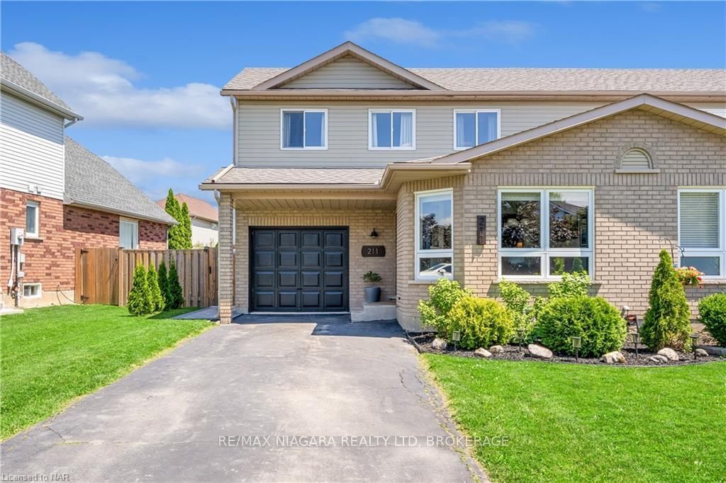 Townhouse sold at 211 DEVINE Crescent, Thorold, 558 - Confederation Heights, L2V 5A4 - MLS: X9407032
