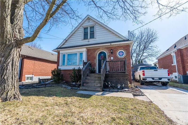 home for lease on Upper-257 East 17th Street