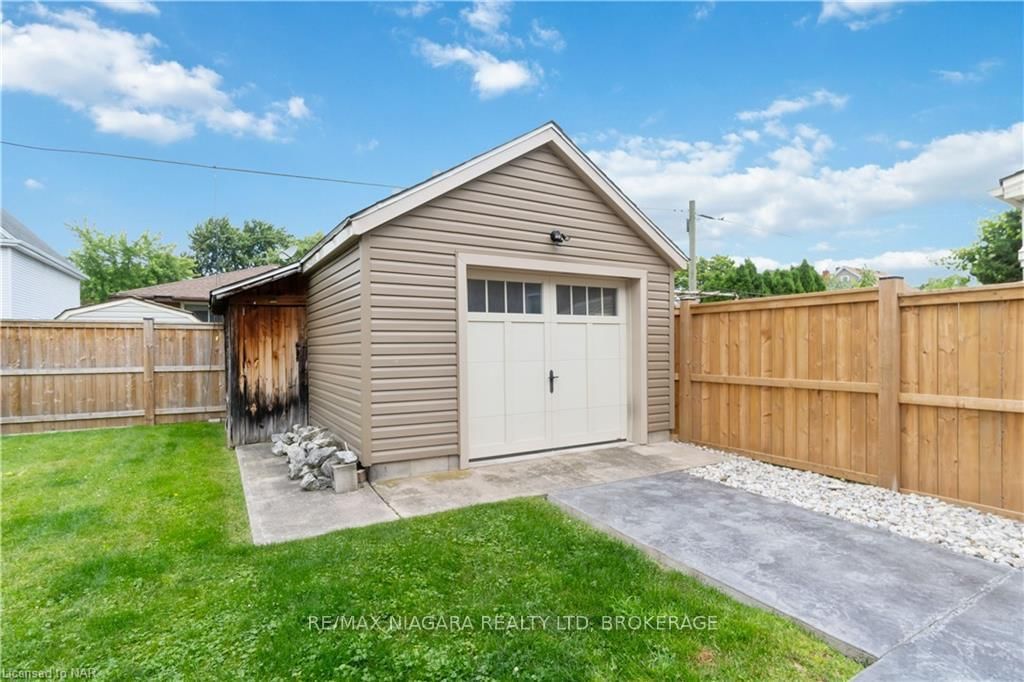 Listing Image 7