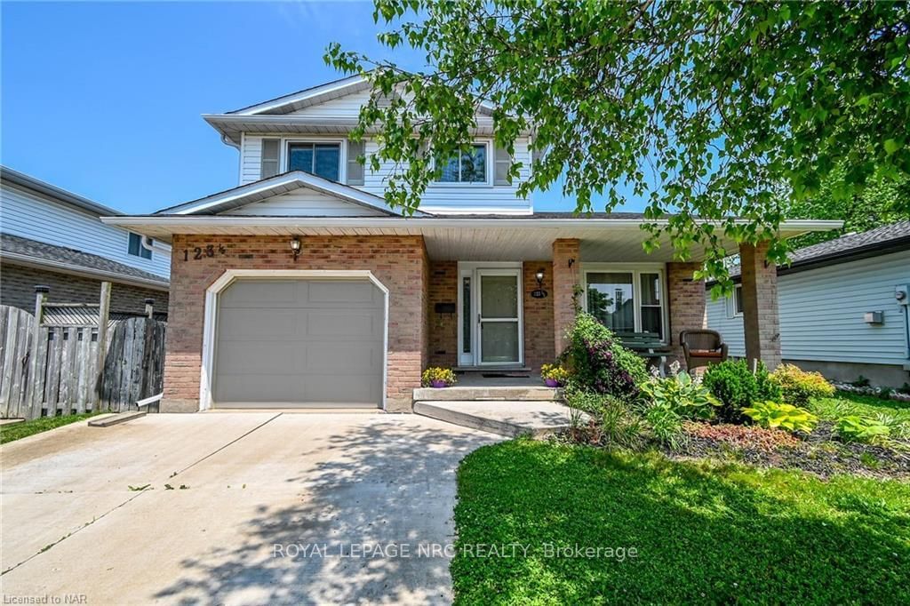 Detached House sold at 123 1/2 KEEFER Road, Thorold, 558 - Confederation Heights, L2V 4N1 - MLS: X9408311