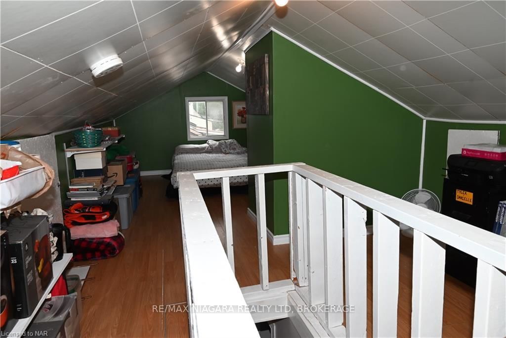 Listing Image 16