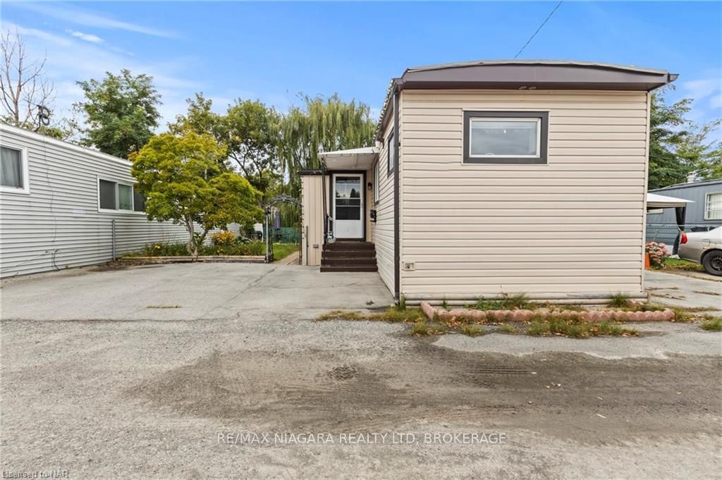 Mobile/Trailer sold at 216-241 ST PAUL Street, St. Catharines, 458 - Western Hill, L2S 2E5 - MLS: X9409254