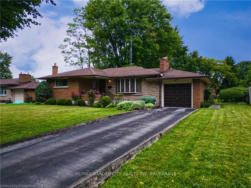 Detached House for sale at 41 CLAREMOUNT Circle, Welland, Prince Charles, L3C 2P4 - MLS: X9409401