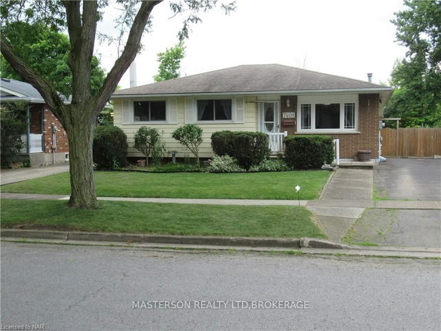 7401 REDHAVEN Crescent