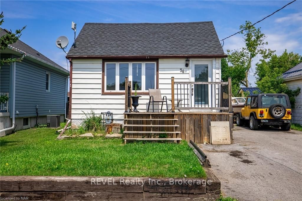 Detached House sold at 36 CUMMING Street, St. Catharines, 458 - Western Hill, L2S 1H9 - MLS: X9409632