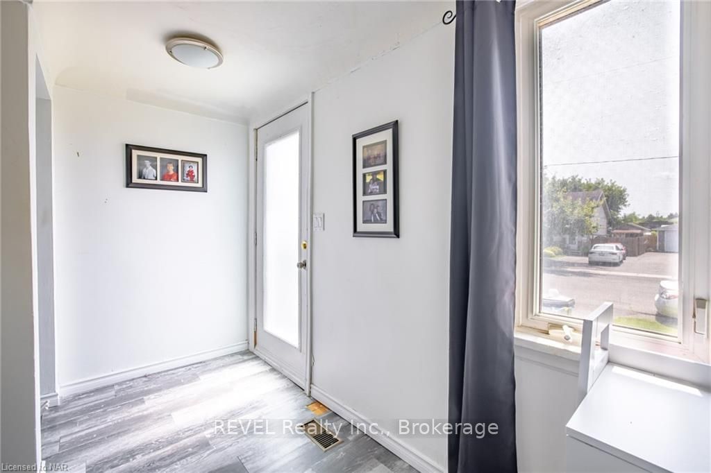 Detached House sold at 36 CUMMING Street, St. Catharines, 458 - Western Hill, L2S 1H9 - MLS: X9409632
