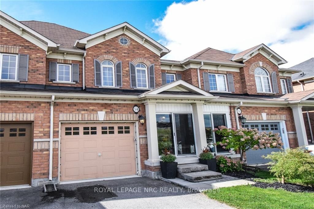 Townhouse sold at 54 JUNEBERRY Road, Thorold, 558 - Confederation Heights, L2V 0B3 - MLS: X9410039