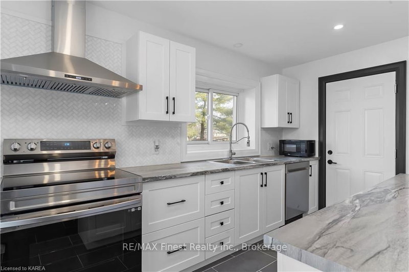 13 KINGSTON St, Rideau Lakes, K0G 1E0 | Image 3