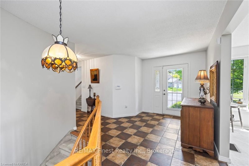 941 MALVERN Terr, Kingston, K7P 2Y6 | Image 3