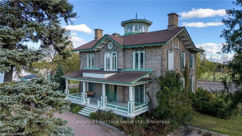 389 KING St E, Gananoque, K7G 1G6 | Image 2