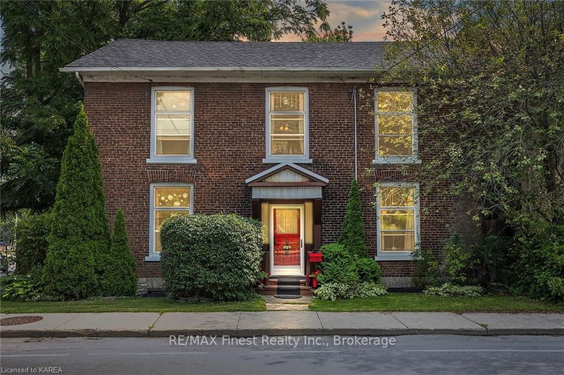 home for sale on 159 MONTREAL Street