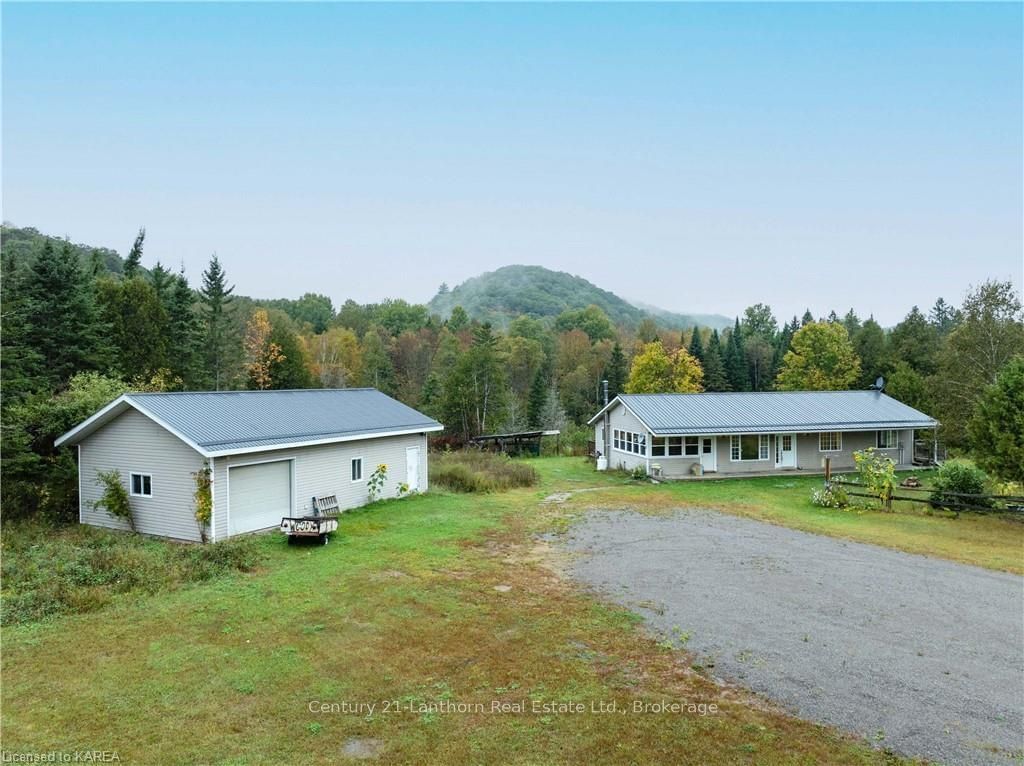 Detached House sold at 1968 MATAWATCHAN Road, Greater Madawaska, 542 - Greater Madawaska, K0J 2R0 - MLS: X9412354