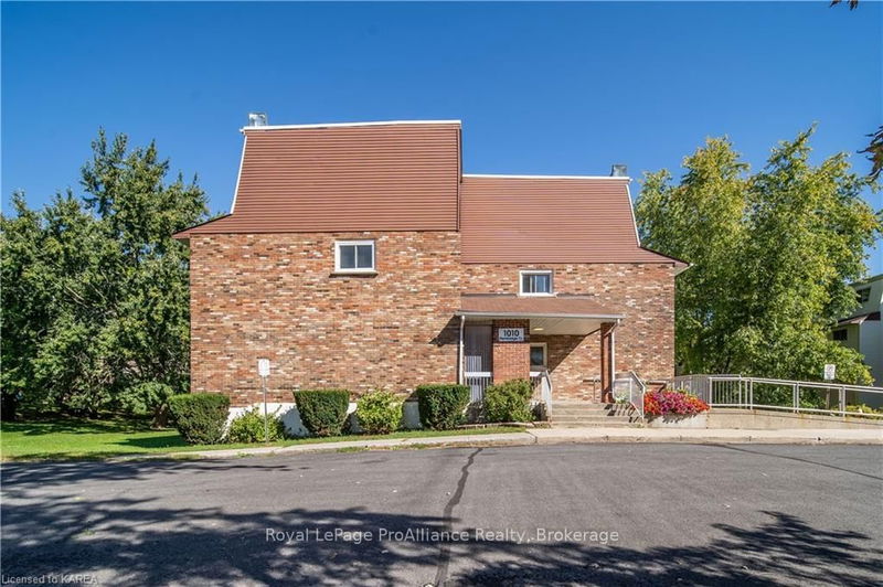 home for sale on 312-1010 PEMBRIDGE Crescent