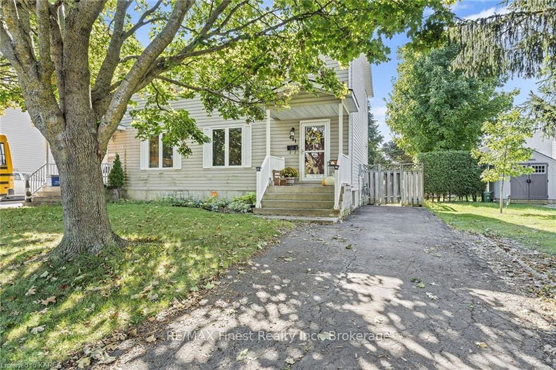 home for sale on 491 GRANDTRUNK AVE