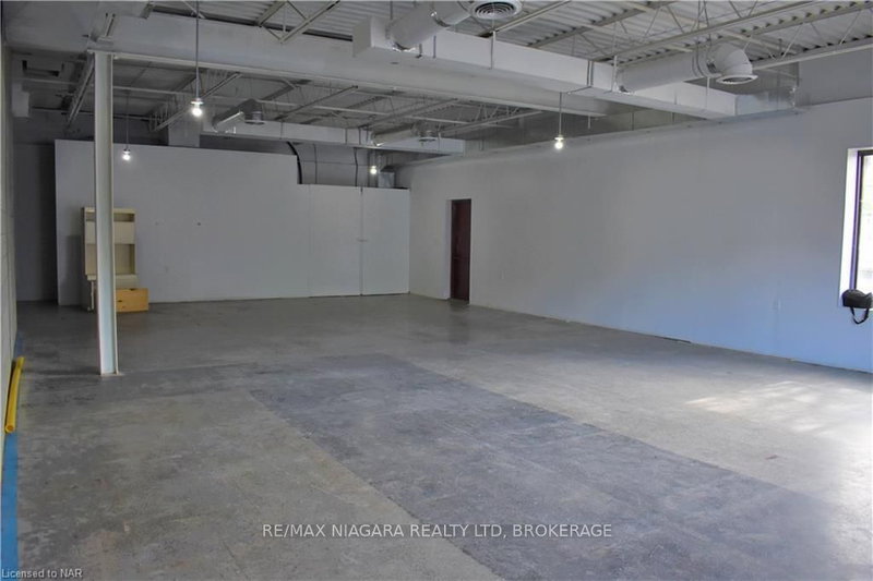 5 - 601 SOUTHWORTH St S, Welland, L3B 2A2 | Image 3