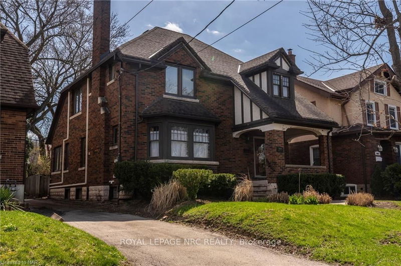 home for sale on 5008 VALLEY Way