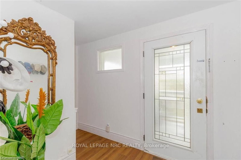 5292 BRIDGE St, Niagara Falls, L2E 2T3 | Image 3