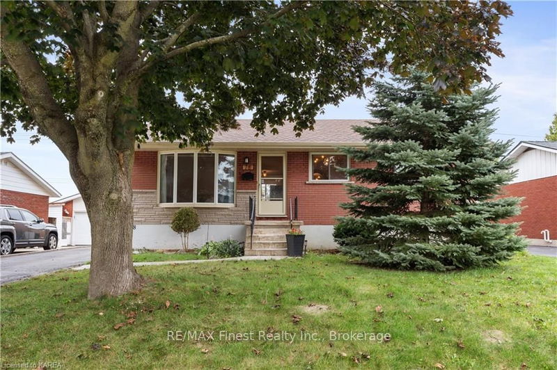 home for sale on 78 MORENZ Crescent