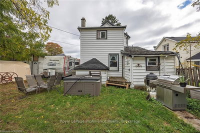 308 BROCK St, Gananoque -  image-0-4