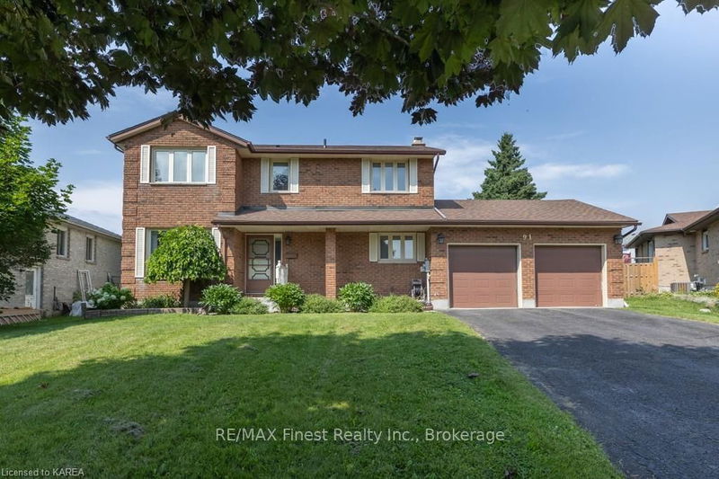 home for sale on 91 NICHOLSON Crescent