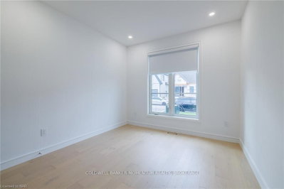 40 IVY Crescent — photo 5